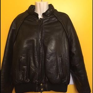 - Marc Richards leather coat with filling and hat M